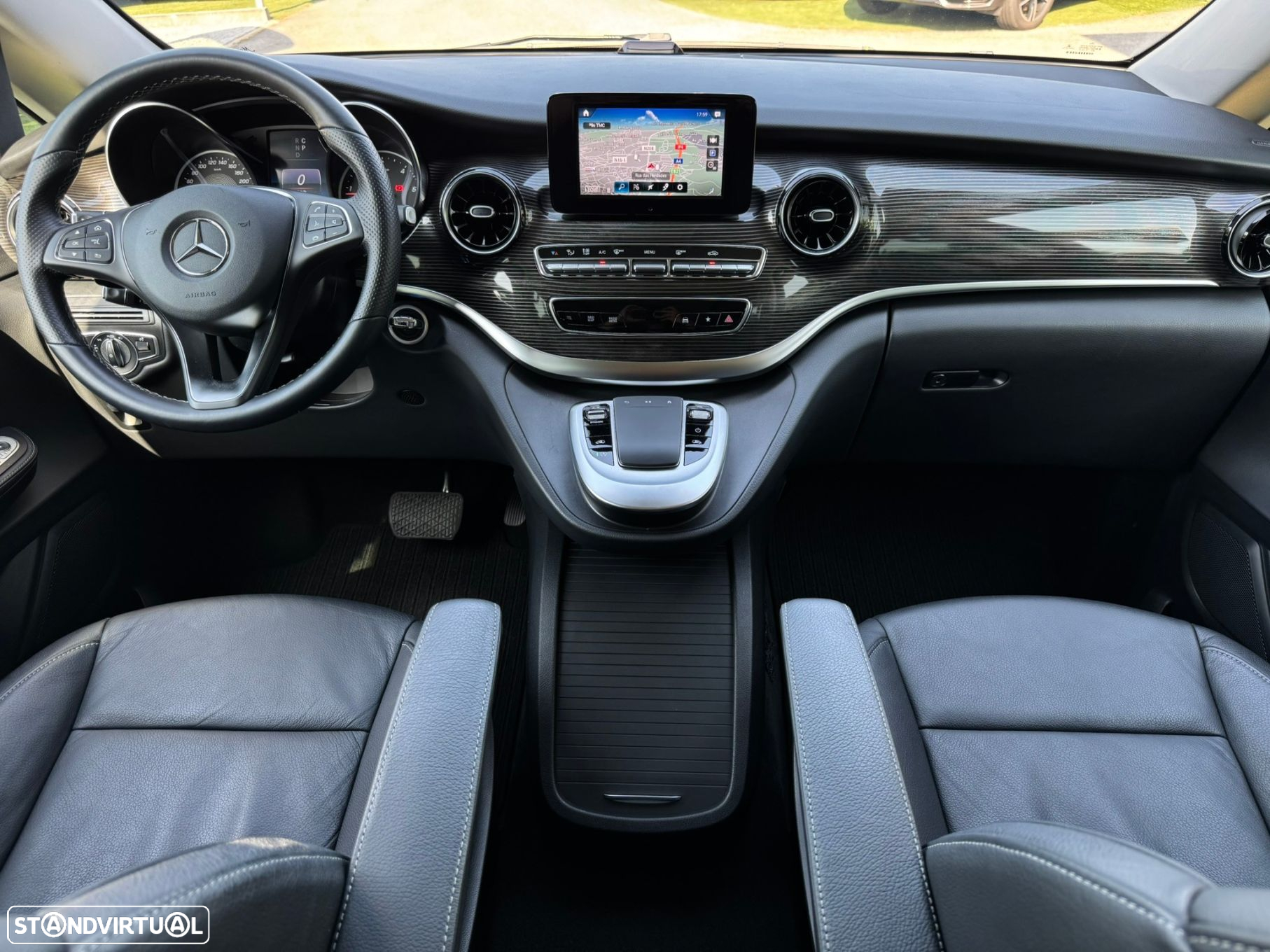 Mercedes-Benz V 300 d Longo Avantgarde - 22