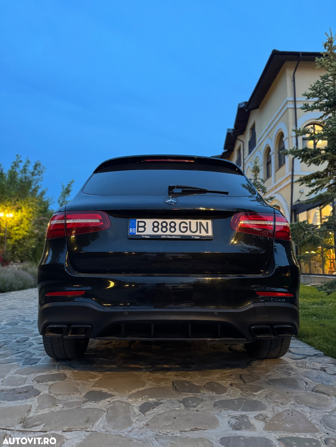 Mercedes-Benz GLC - 4