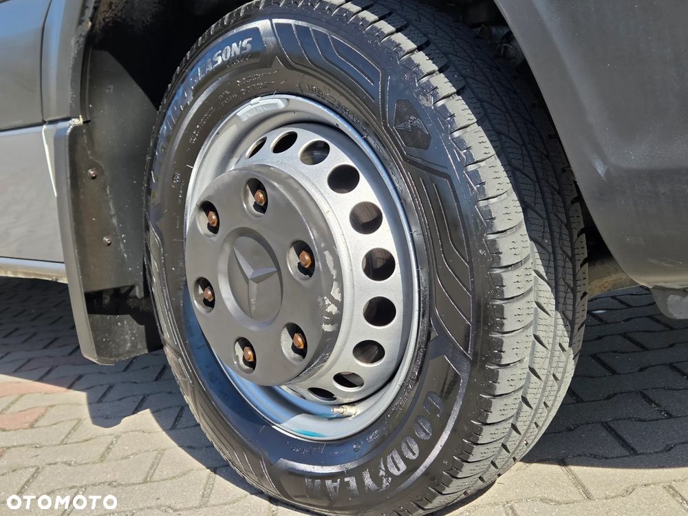 Mercedes-Benz Sprinter - 39