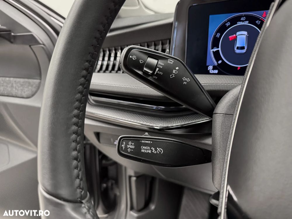 Skoda Superb 2.0 TDI DSG Essence - 25