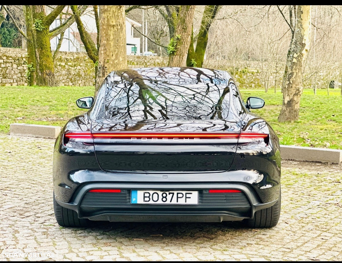 Porsche Taycan 4 - 23