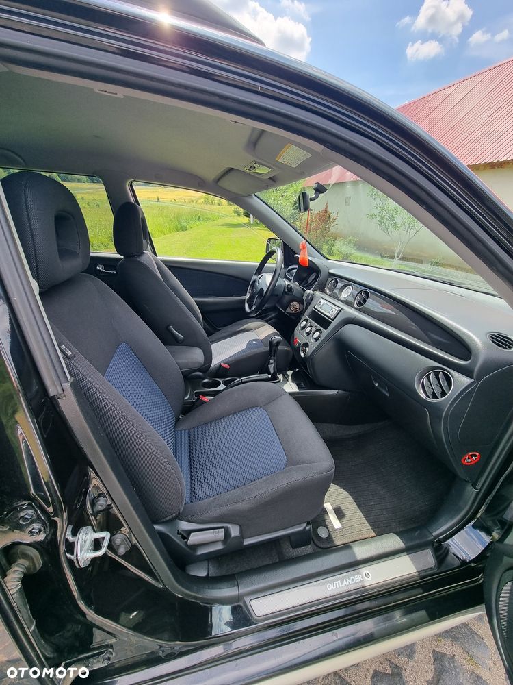 Mitsubishi Outlander - 5