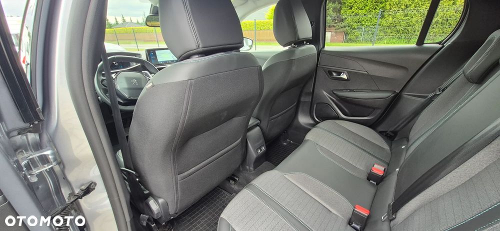 Peugeot 208 1.2 PureTech Allure Pack S&S EAT8 - 24