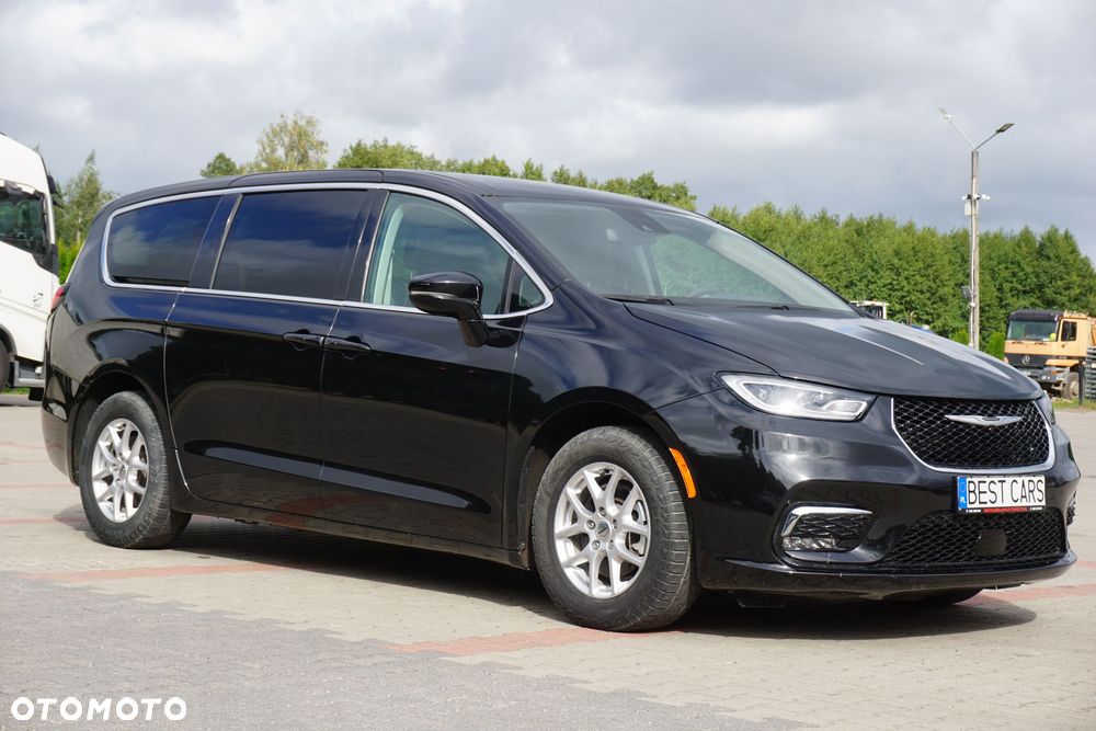 Chrysler Pacifica - 3