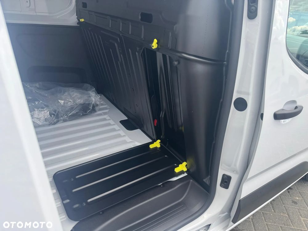 Opel VIVARO - 19