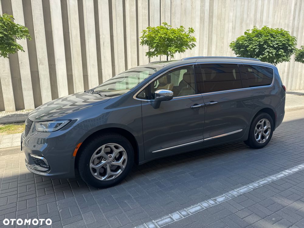 Chrysler Pacifica - 3