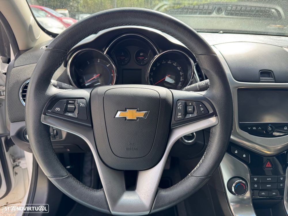 Chevrolet Cruze SW - 13
