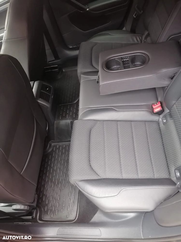 Volkswagen Golf 1.6 TDI BlueMotion Technology DSG Comfortline - 6