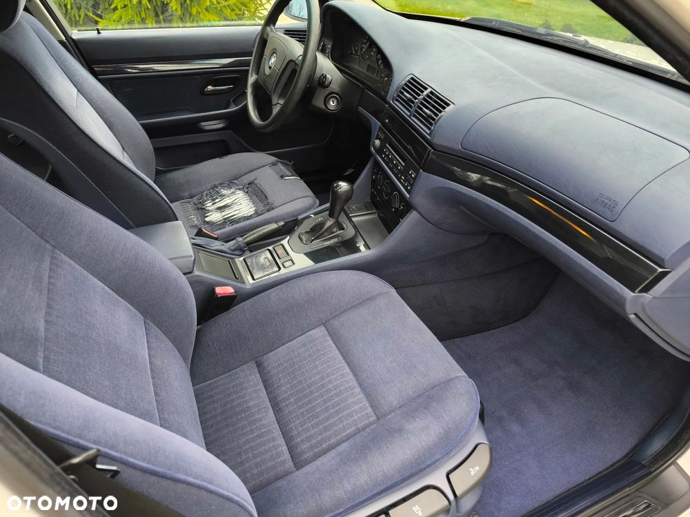 BMW Seria 5 - 29