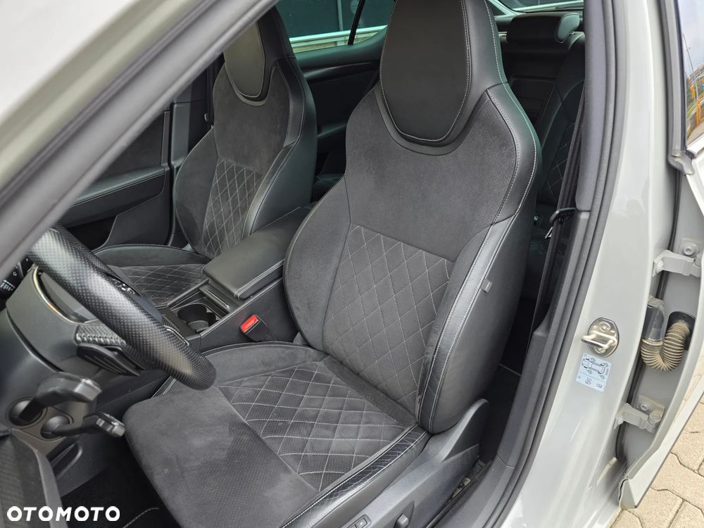Skoda Superb 2.0 TDI SCR 4x4 Sportline DSG - 10