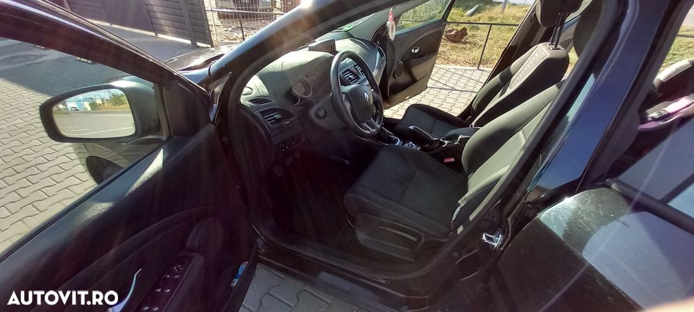 Renault Megane 1.9 dCi Privilege - 8