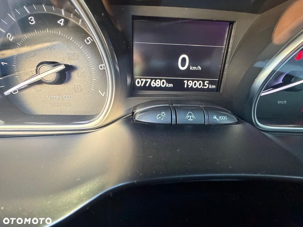 Peugeot 208 1.6 THP Allure - 7