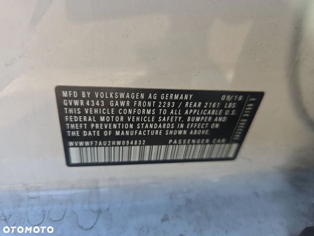 Volkswagen Golf - 17