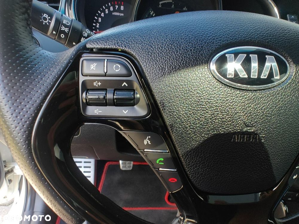 Kia Ceed - 20