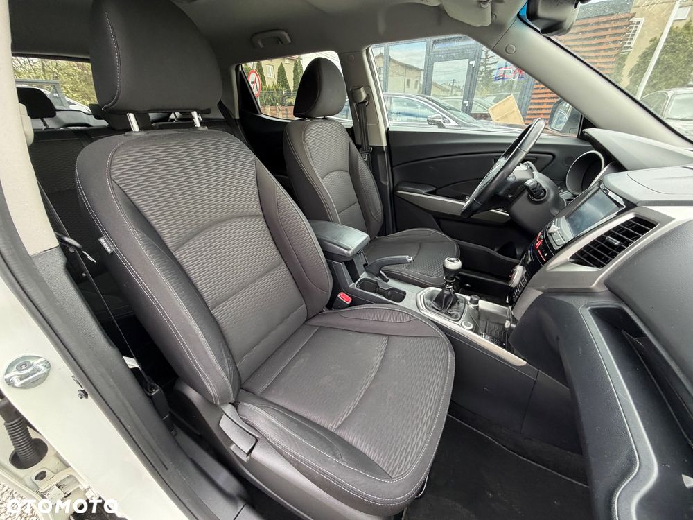 SsangYong/KGM Tivoli e-XGi 160 2WD Black+White - 37
