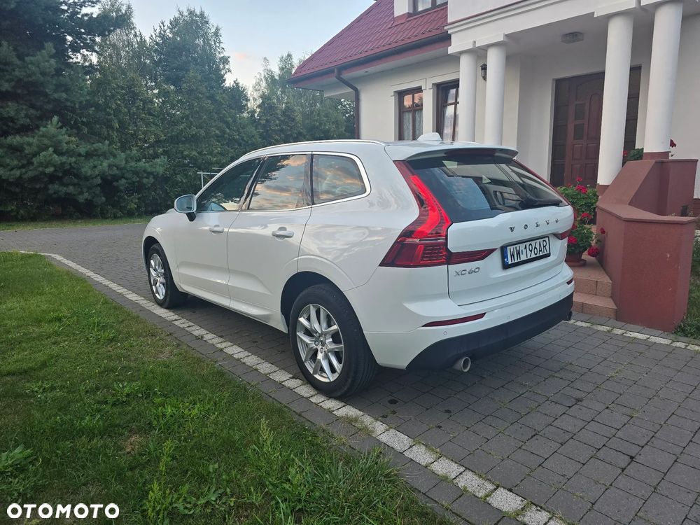 Volvo XC 60 T4 Momentum Pro - 3