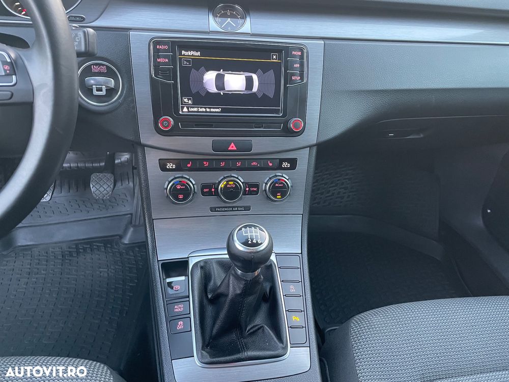 Volkswagen Passat - 8