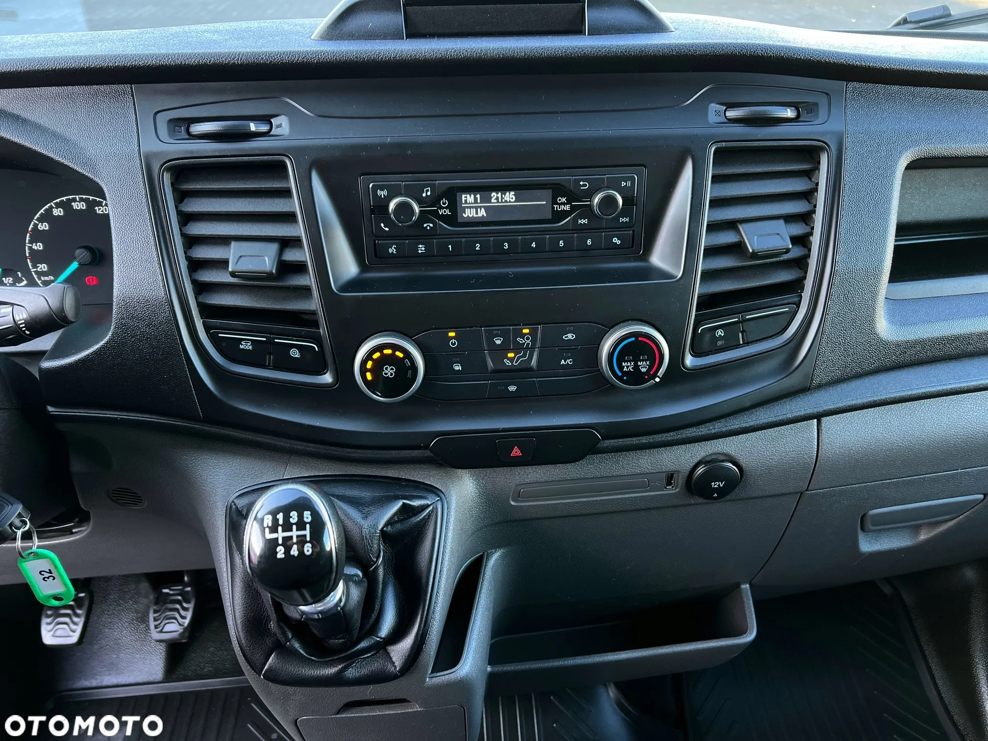 Ford Transit L2H2 Furgon Blaszak Lift Salon PL, Jeden Właściciel - 11
