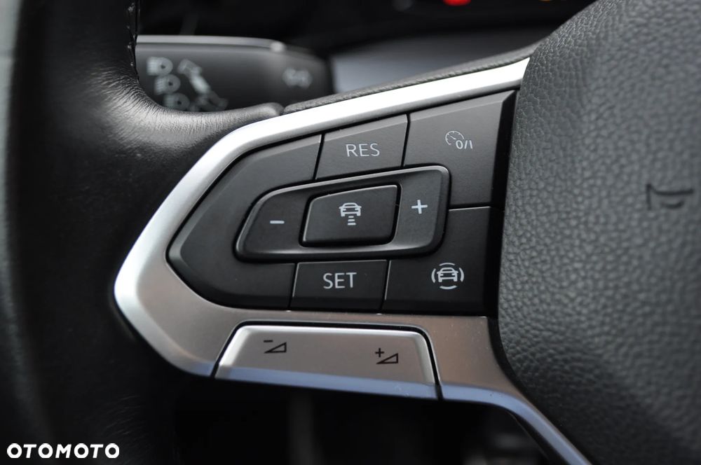 Volkswagen Golf 2.0 TDI SCR Active - 22