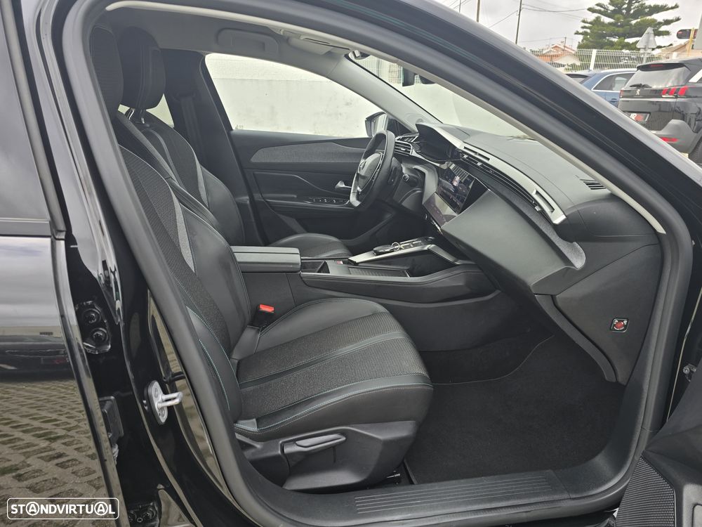 Peugeot 308 PureTech 130 EAT8 Allure - 21