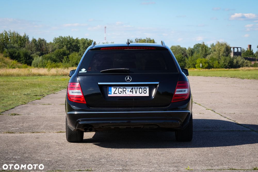 Mercedes-Benz Klasa C 200 CDI DPF (BlueEFFICIENCY) Avantgarde - 4