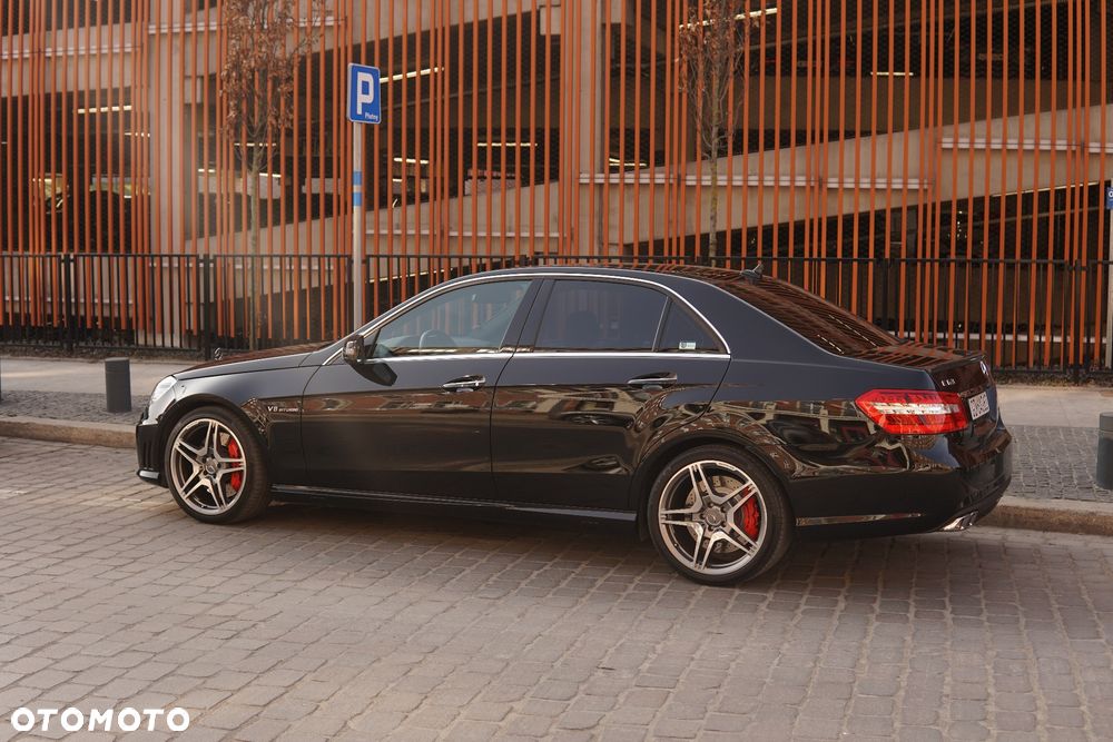 Mercedes-Benz Klasa E 63 AMG - 4