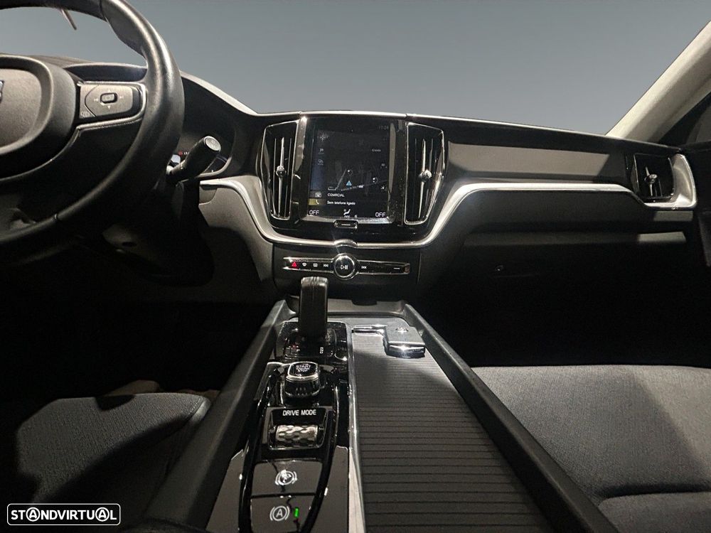 Volvo XC 60 2.0 T8 PHEV Momentum AWD - 12