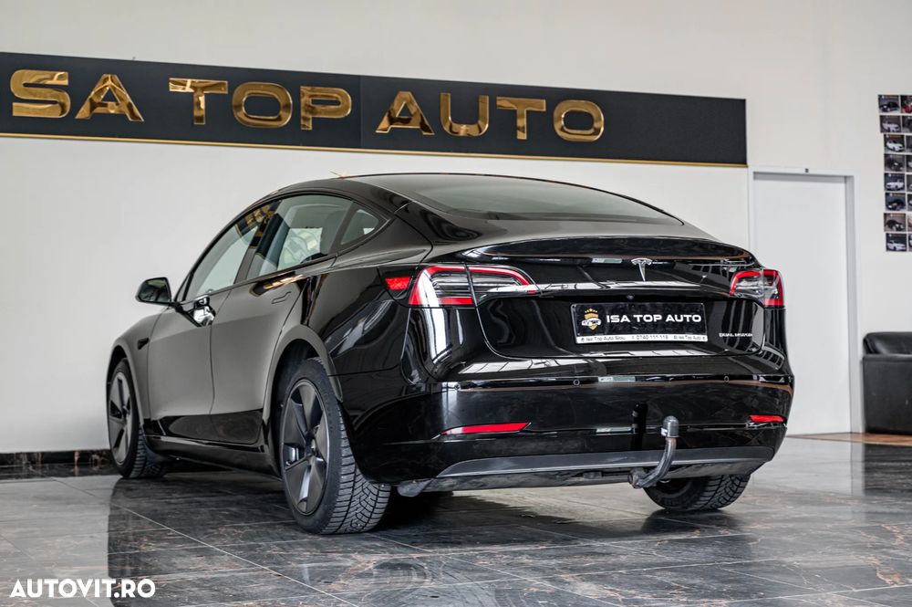 Tesla Model 3 Long Range AWD Premium - 32