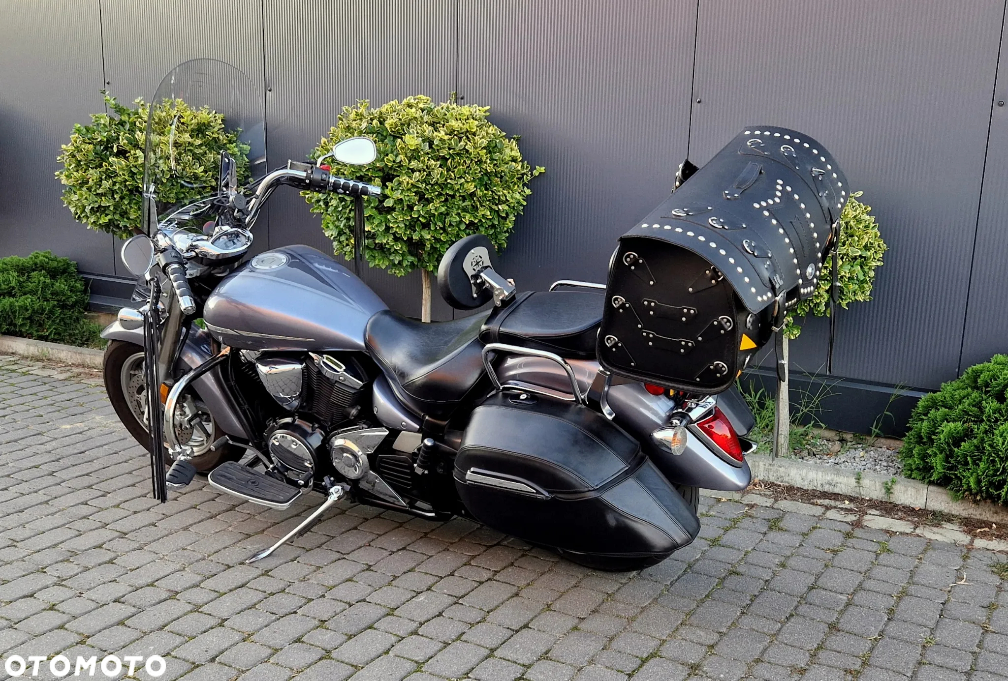 Yamaha XVS - 6