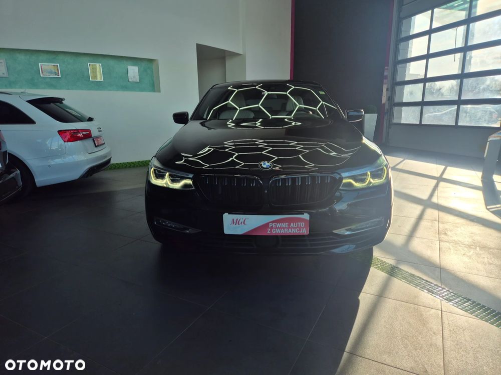 BMW 6GT - 5