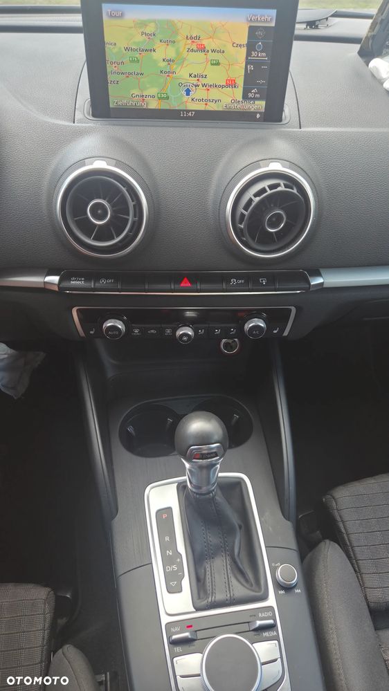 Audi A3 3-drzwiowe 1.4 TFSI S tronic Attraction - 8