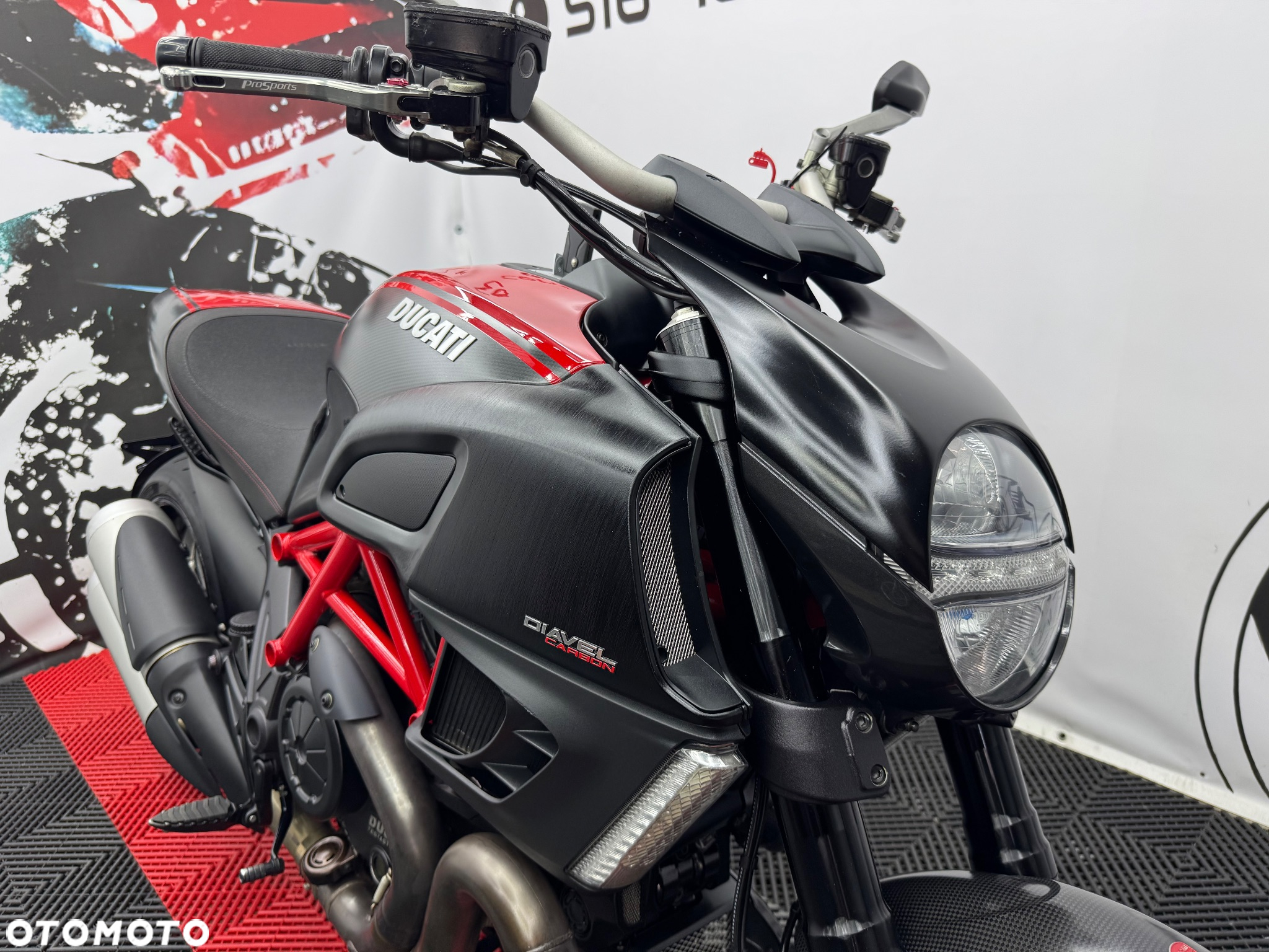 Ducati Diavel - 33