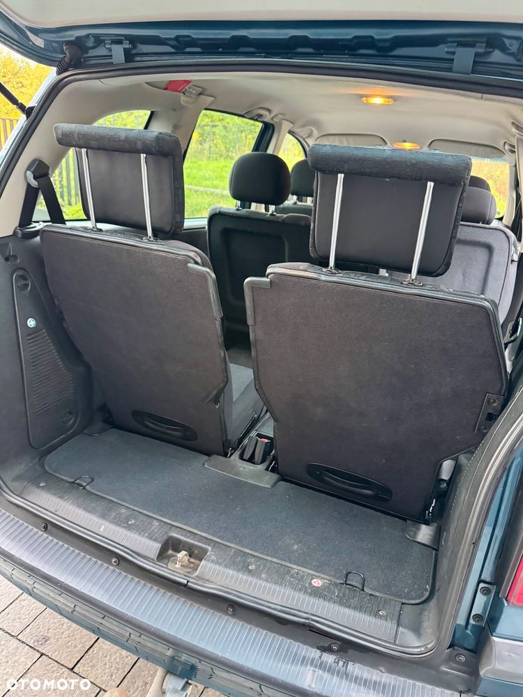 Opel Zafira 1.8 16V Elegance - 11