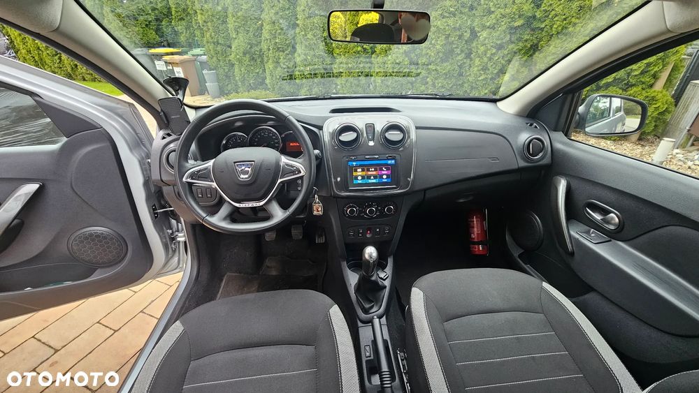 Dacia Sandero 0.9 TCe SL Celebration S&S - 14