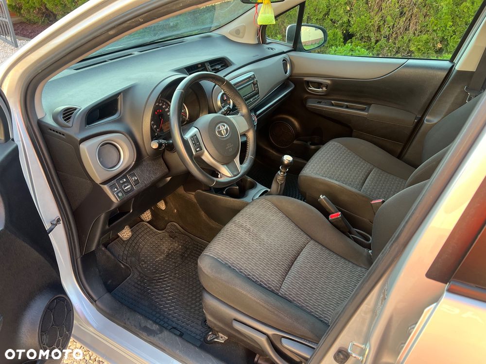 Toyota Yaris - 11