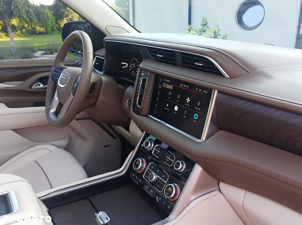 GMC Yukon - 8