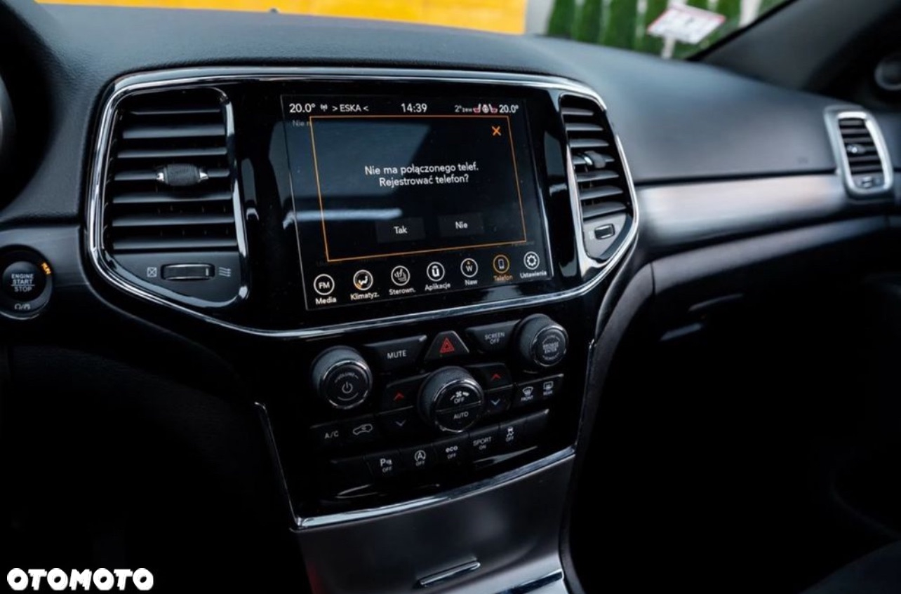 Jeep Grand Cherokee - 36