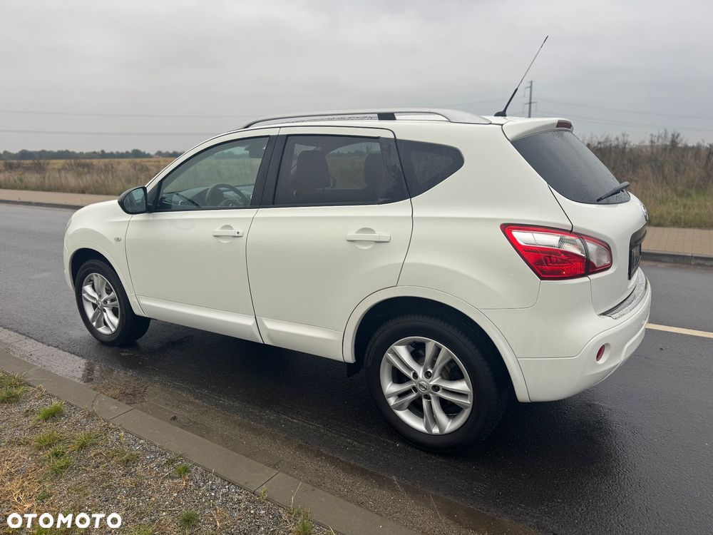Nissan Qashqai 2.0 dCi DPF I-Way - 10