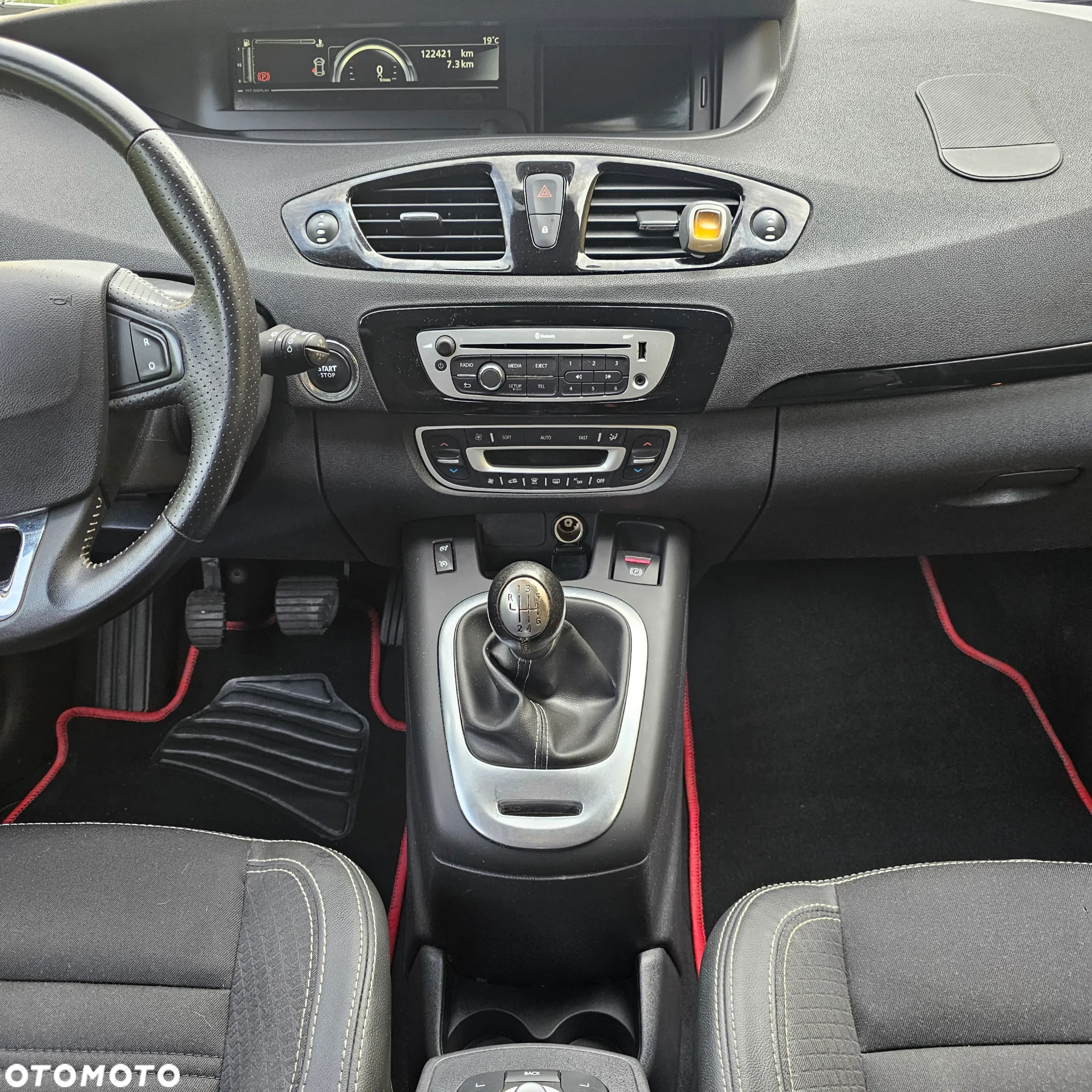 Renault Scenic ENERGY TCe 130 BOSE EDITION - 14