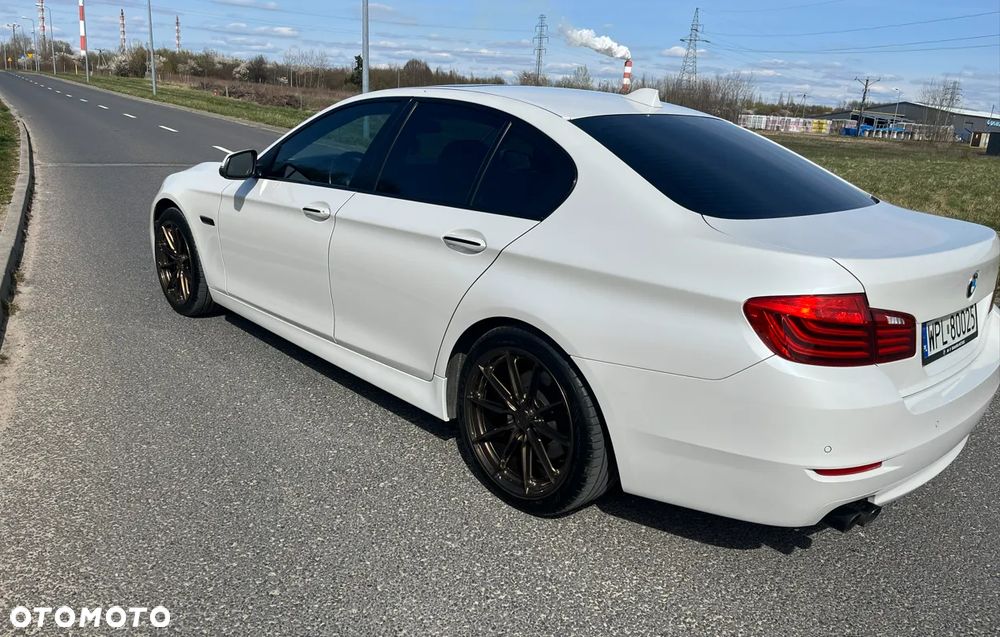 BMW Seria 5 528i - 9