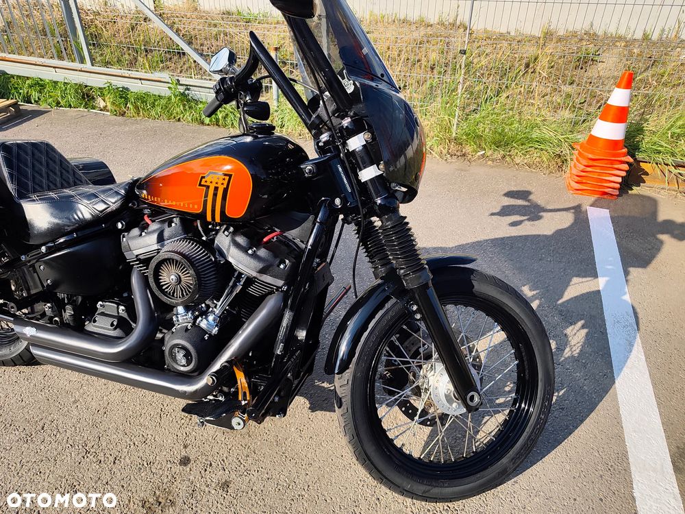 Harley-Davidson Softail Street Bob - 10