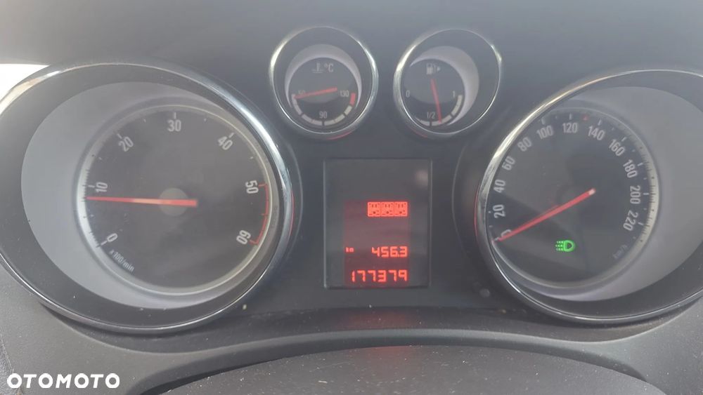 Opel Meriva 1.7 CDTI Cosmo - 26