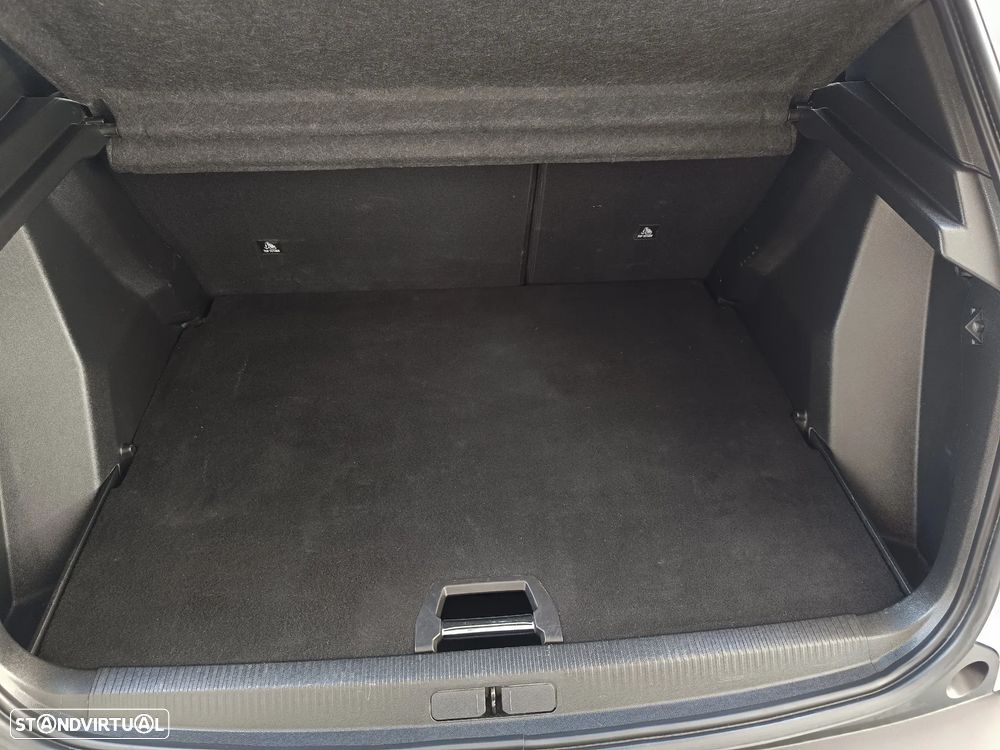 Peugeot 2008 1.2 PureTech Allure Pack - 40
