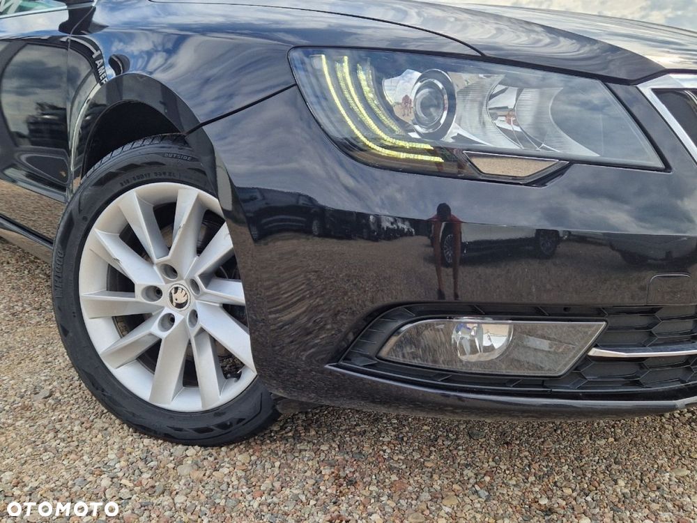 Skoda Superb 2.0 TDI DSG Elegance - 29