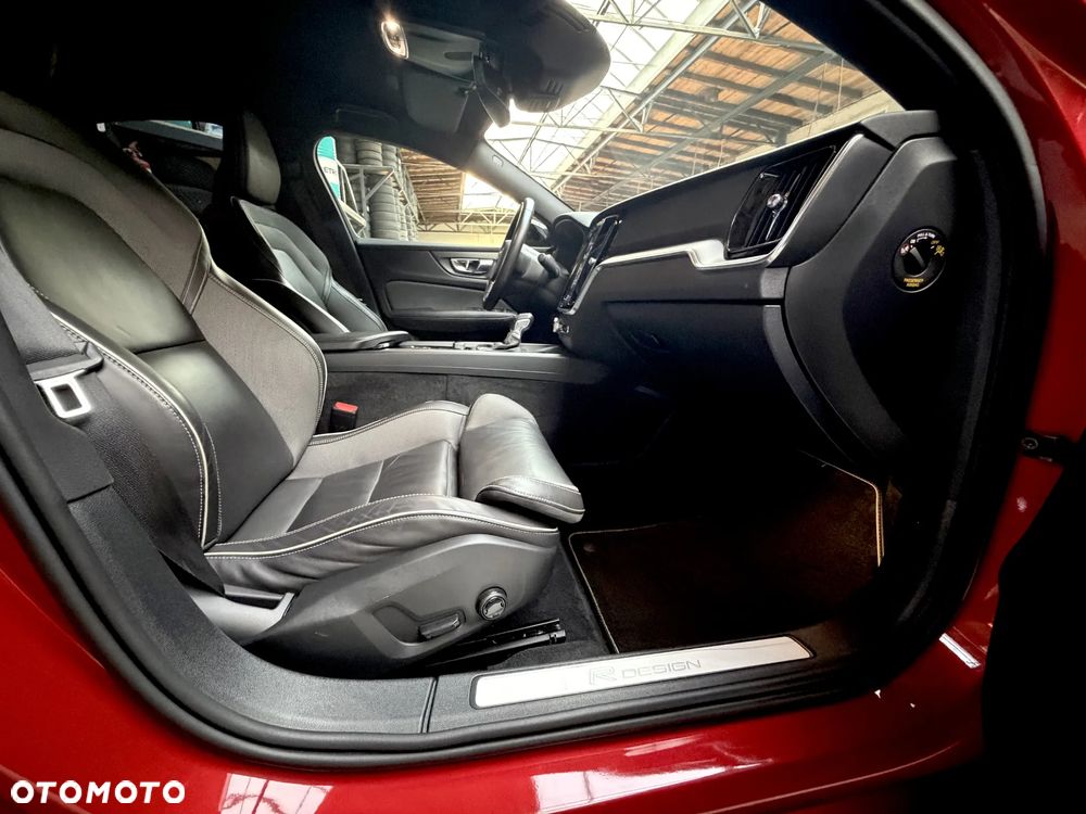 Volvo S60 T4 R-Design - 14