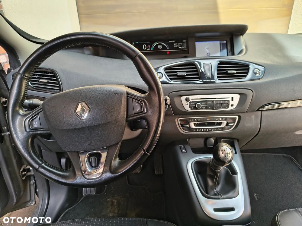 Renault Scenic - 16