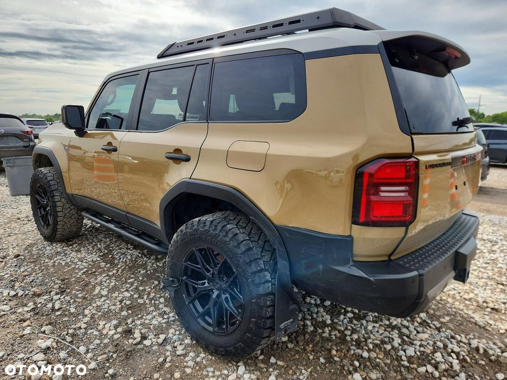 Toyota Land Cruiser - 3