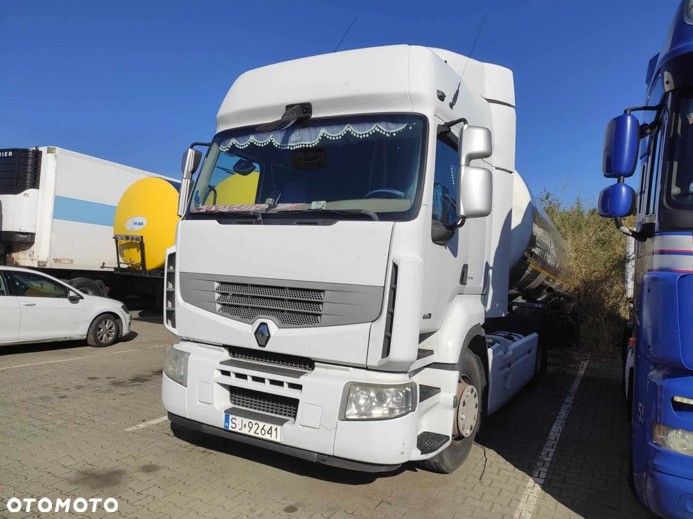 Renault Premium - 2