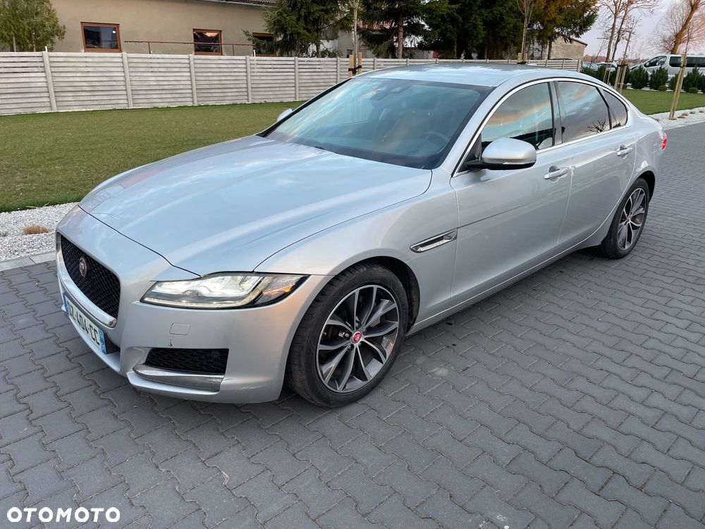 Jaguar XF 20d Prestige - 1