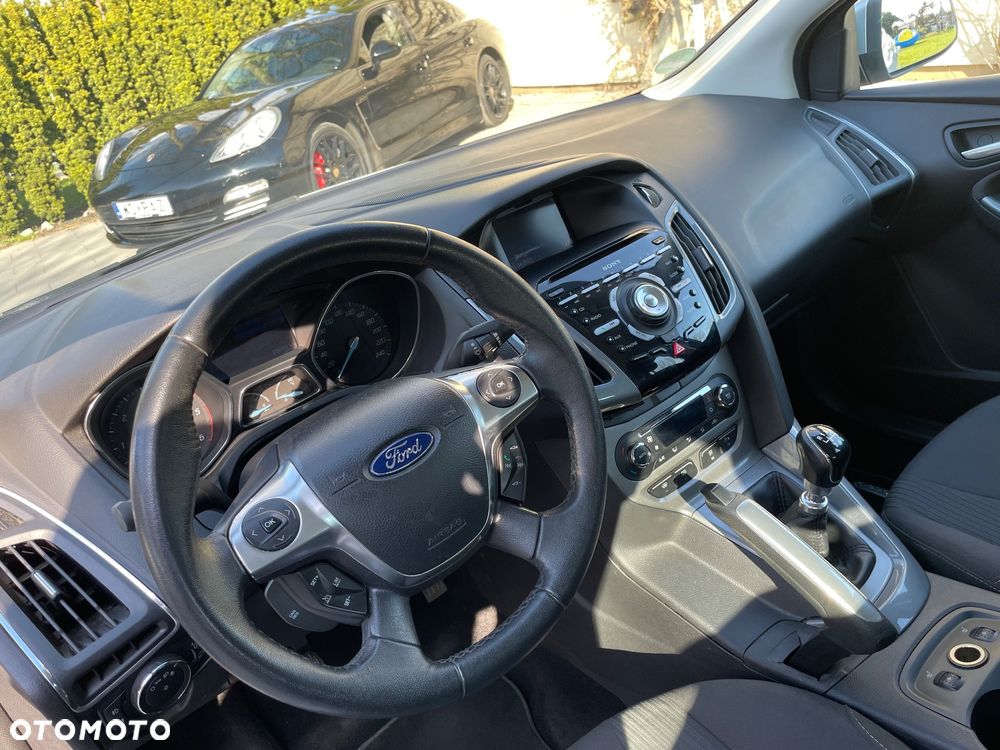 Ford Focus - 27